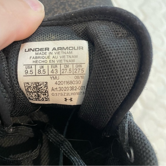 Under Armor Charged Escape 2 Men’s Black Sneakers Size 9.5 Shoes Running Active - Picture 8 of 10